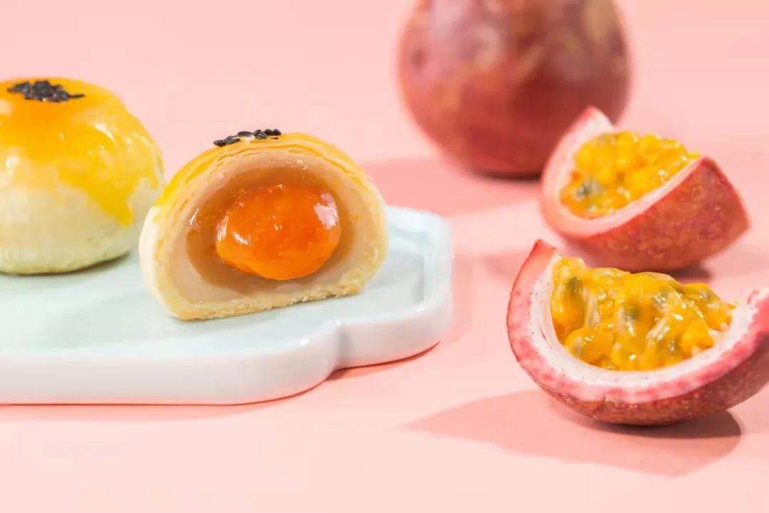 許以“新”愿丨華美流心蛋黃酥，來嘗！