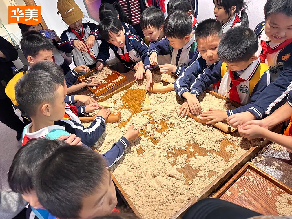 華美月餅夢(mèng)工廠：開啟文化探索新旅程